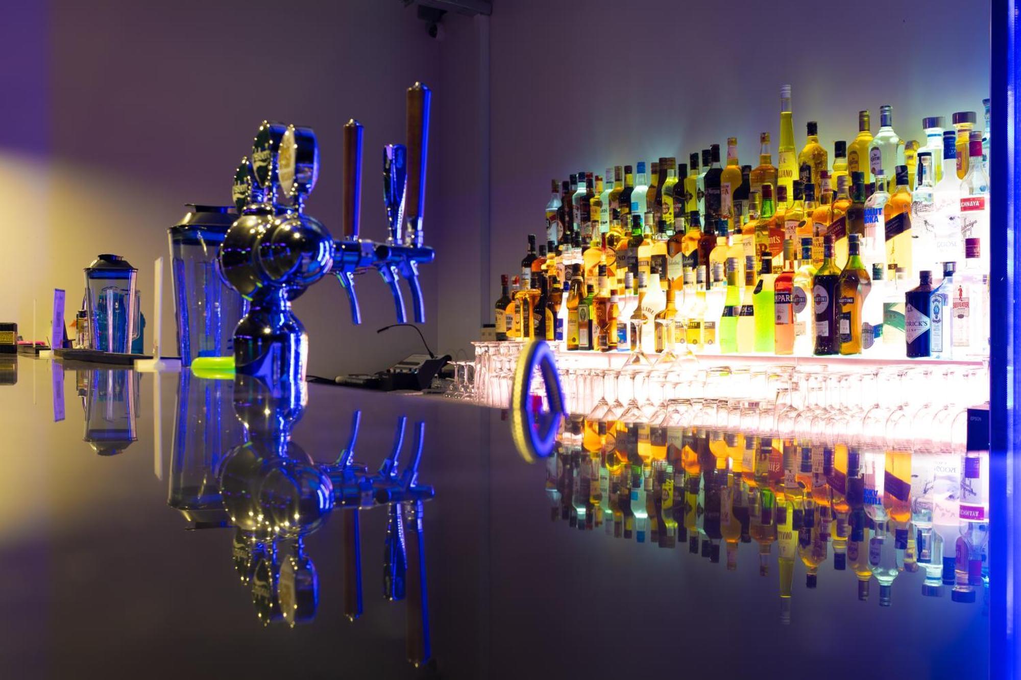Nico'S Hotel And Skybar Сиемрип Экстерьер фото
