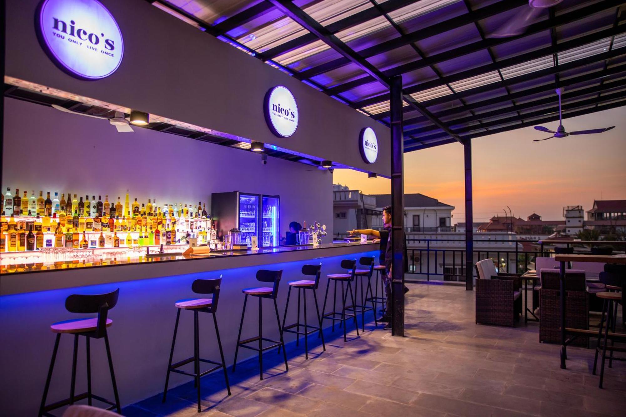 Nico'S Hotel And Skybar Сиемрип Экстерьер фото